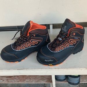 Refrigiwear PolarForce size 9 shoes.